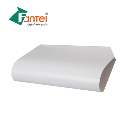 สื่อโฆษณาแบนเนอร์ลามิเนตร้อนกลางแจ้ง Pvc สำหรับโฆษณา