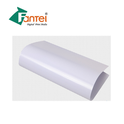 แบนเนอร์ลามิเนทแบบร้อน ISO กลางแจ้ง, วัสดุแบนเนอร์เรืองแสงที่ทนต่อ Aning